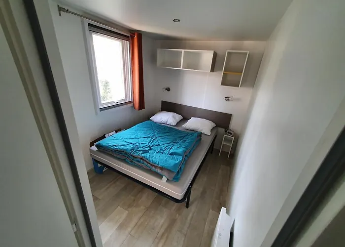 Smala * Saint-Julien-en-Born